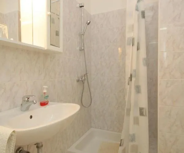 Double Medveja 7775a